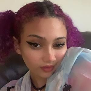 Meet your Posher, Angelina